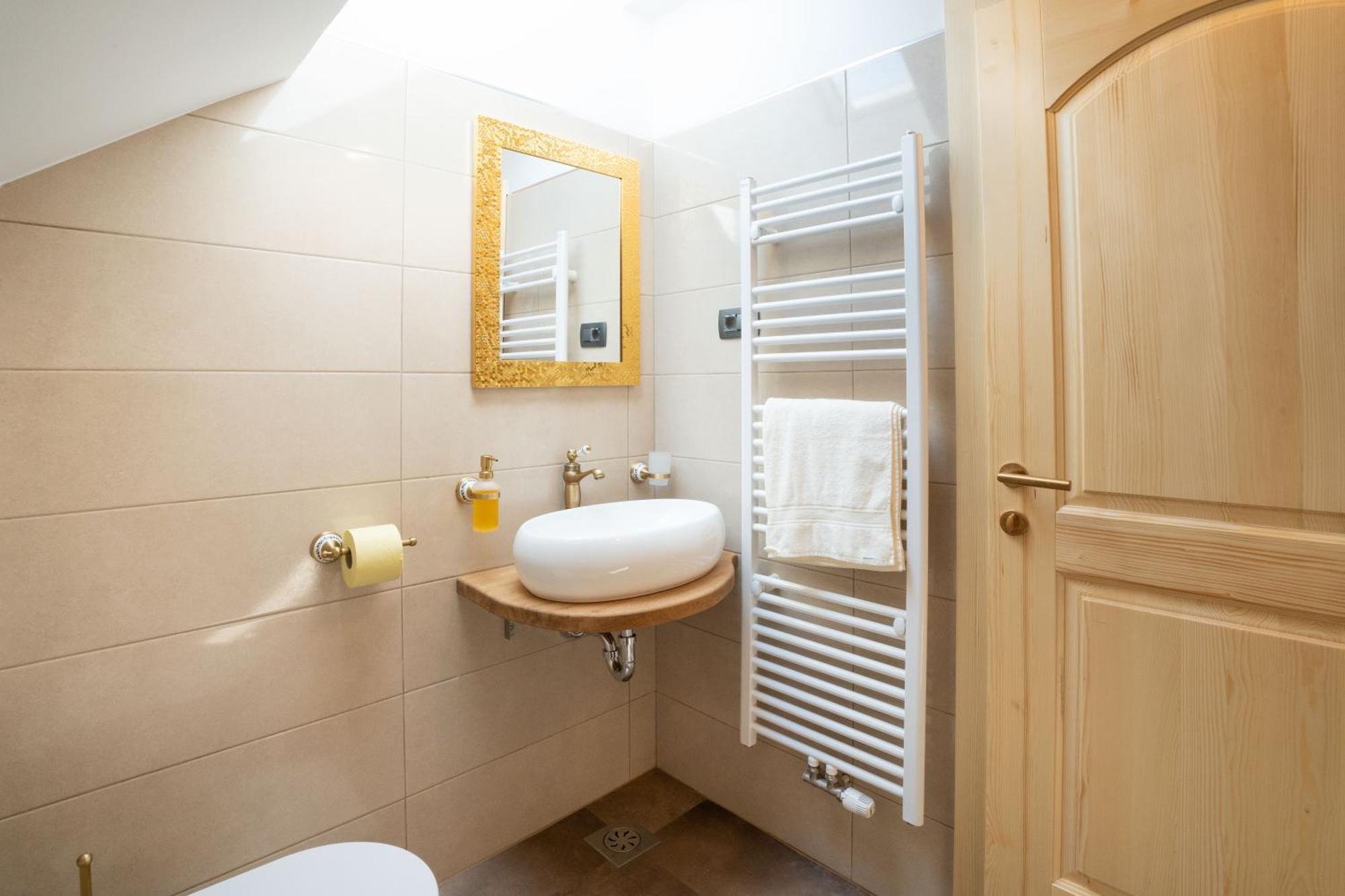 Aparthotel Hom At Vintgar Zgornje Gorje Bagian luar foto