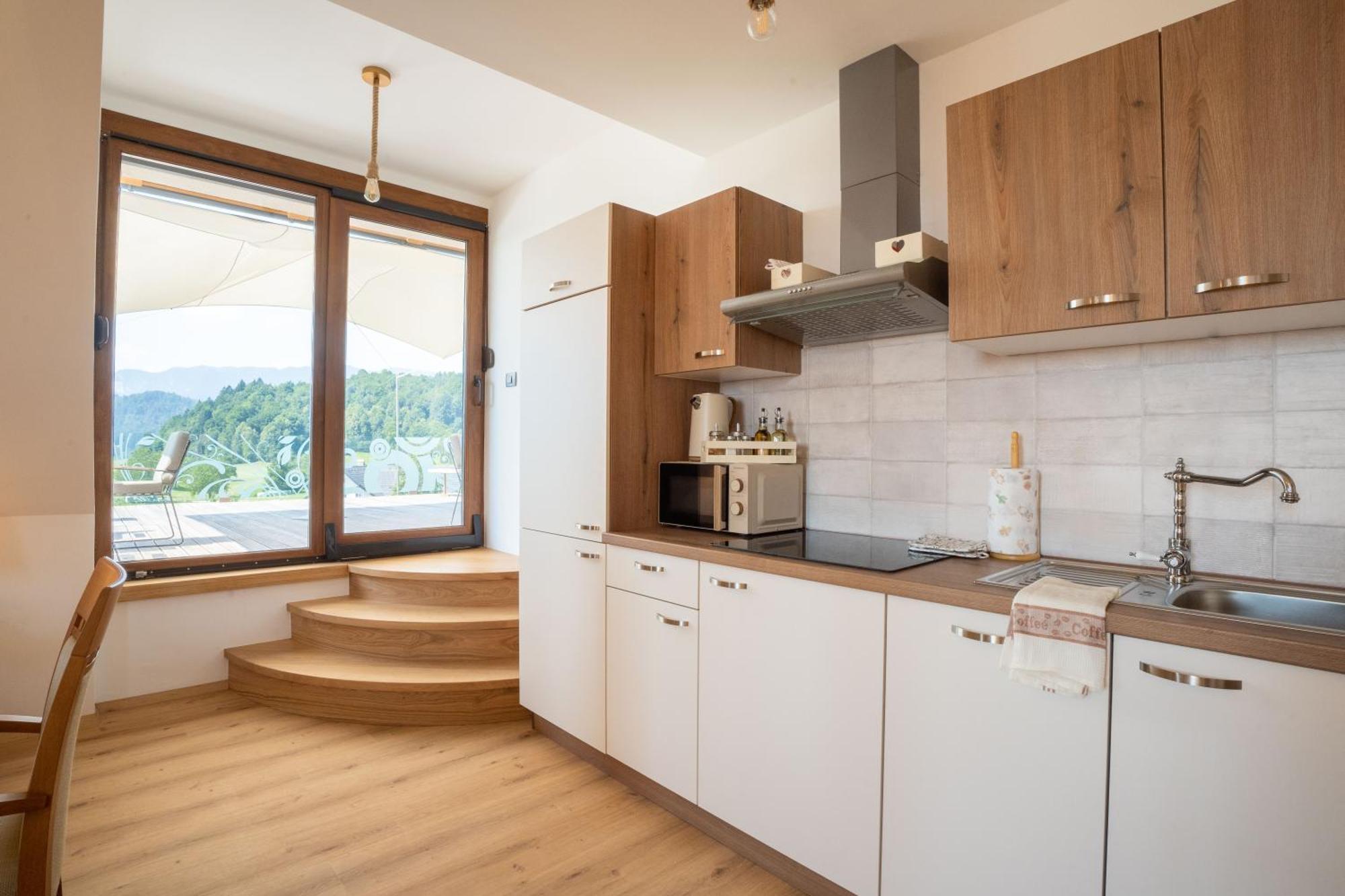 Aparthotel Hom At Vintgar Zgornje Gorje Bagian luar foto