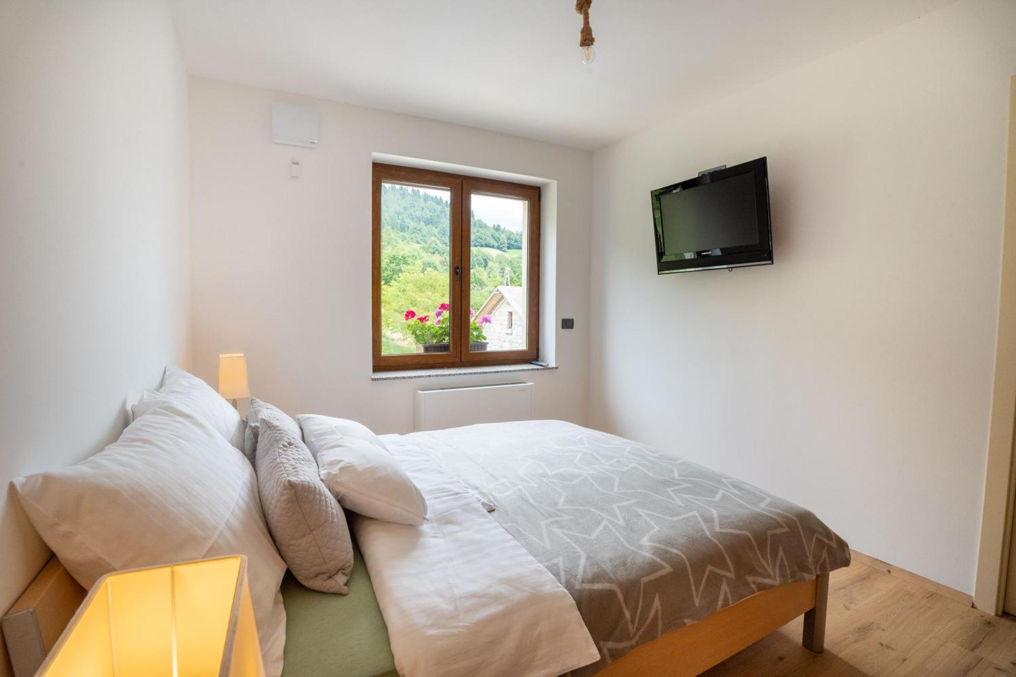 Aparthotel Hom At Vintgar Zgornje Gorje Bagian luar foto